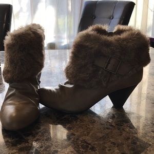 Style&co. Tan boots
